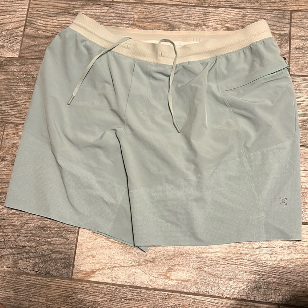 Lululemon bathing suit - like new condition size XXL